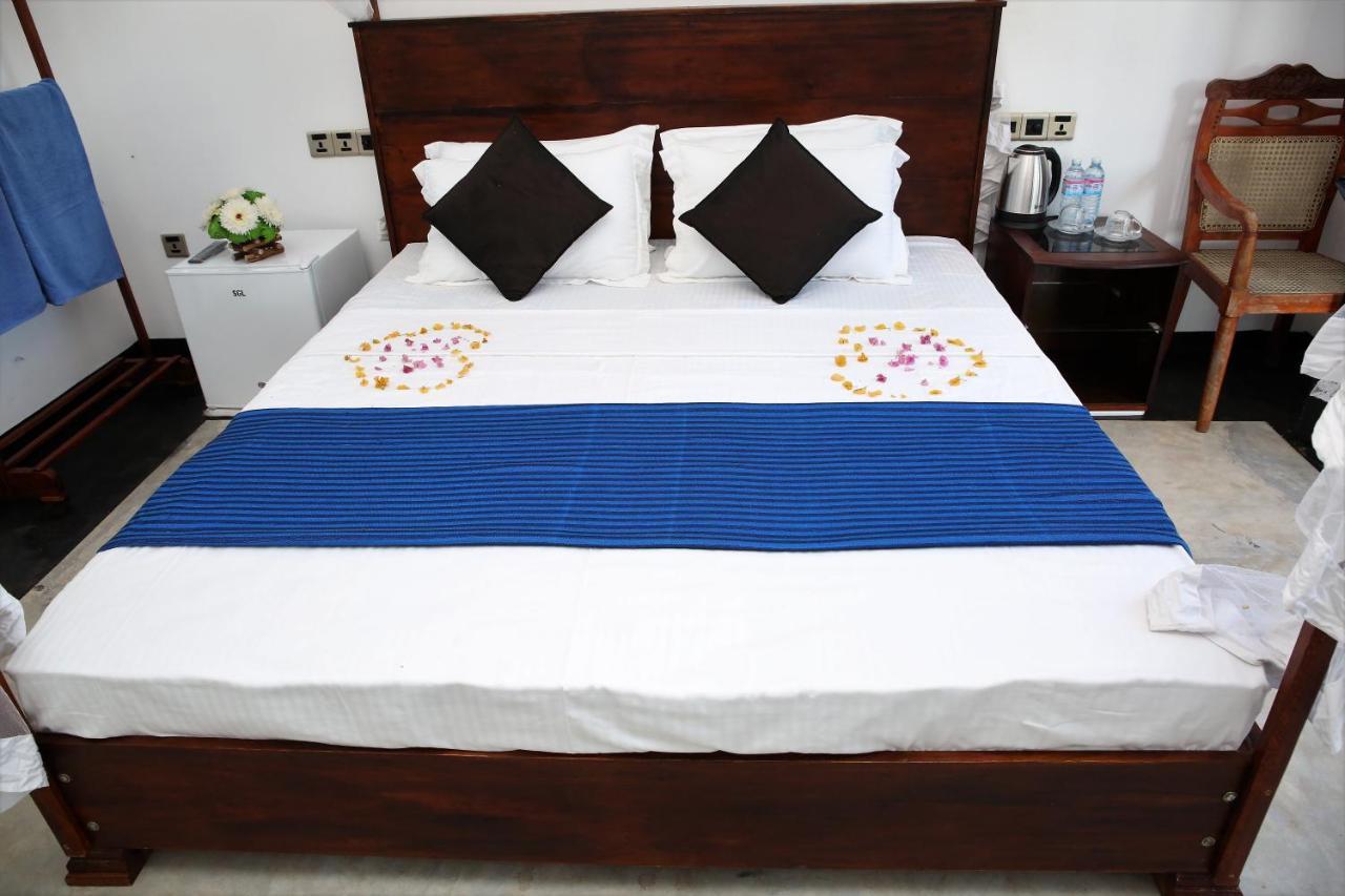 Bed and Breakfast Sky Mountain Cafe With Seaview Weligama Exterior foto